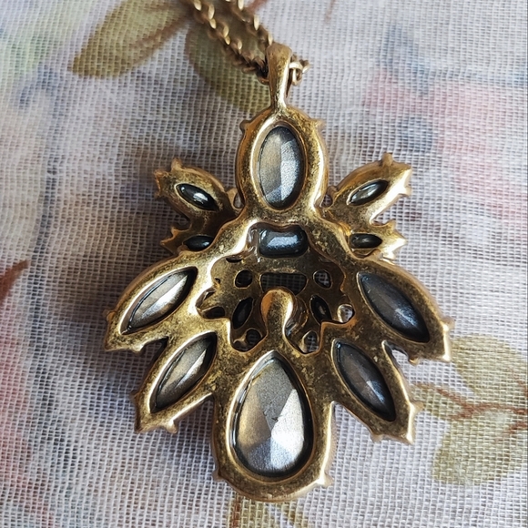 J. Crew Bling Marquis Teardrop Emerald Crystal Clear Stones Statement Necklace - Picture 5 of 9